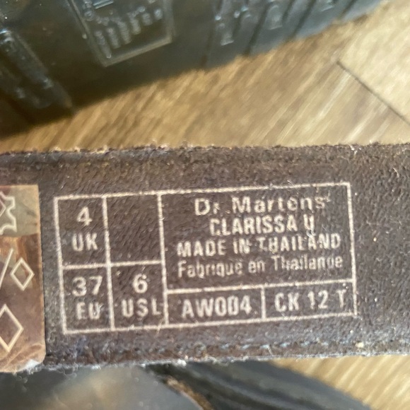 Dr Marten patent leather sandal - Picture 3 of 3